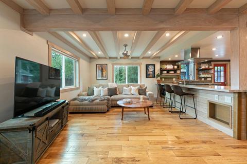 Living - 15744 Archery Vw, Truckee, CA 96161 photo 2 of 2