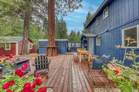 Exterior - 15744 Archery Vw, Truckee, CA 96161 photo 4 of 5