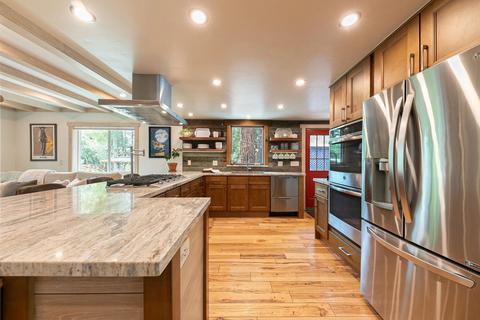 Kitchen - 15744 Archery Vw, Truckee, CA 96161 photo 2 of 3