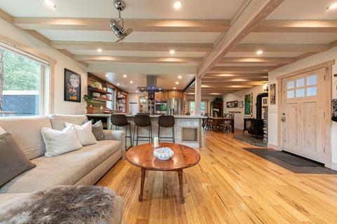 Living - 15744 Archery Vw, Truckee, CA 96161 photo 1 of 2