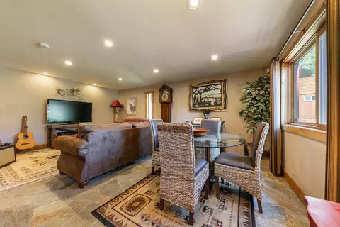 13165 Pinnacle Loop, Truckee, CA 96161 photo 18