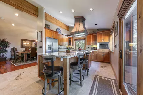 13165 Pinnacle Loop, Truckee, CA 96161 photo 9