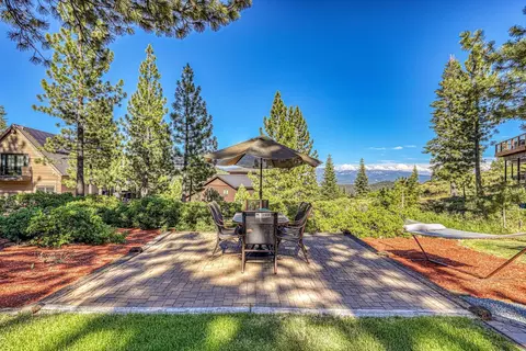 13165 Pinnacle Loop, Truckee, CA 96161 photo 2