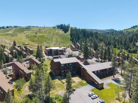 11591 Snowpeak Way # 208, Truckee, CA 96161