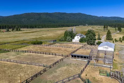 22440 State Highway 89, Calpine, CA 96124 photo 12