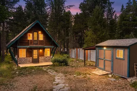 1061 Crow St, South Lake Tahoe, CA 96150