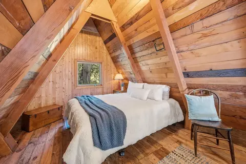 Bedroom - 665 Fork Pl, Soda Springs, CA 95715 photo 1 of 3