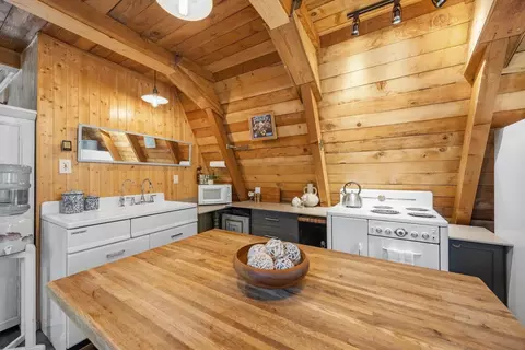 Kitchen - 665 Fork Pl, Soda Springs, CA 95715 photo 3 of 4