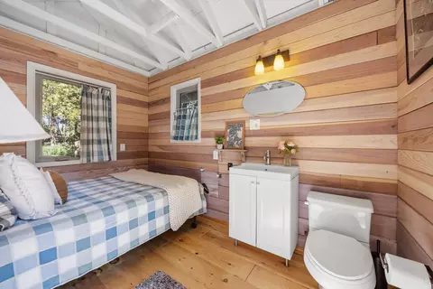 Bedroom - 665 Fork Pl, Soda Springs, CA 95715 photo 3 of 3
