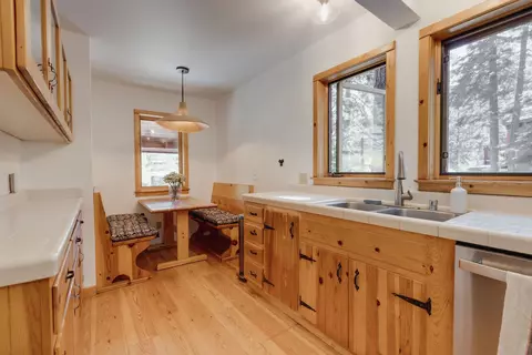 Kitchen - 1191 Snow Crest Rd, Alpine Meadows, CA 96146 photo 2 of 3