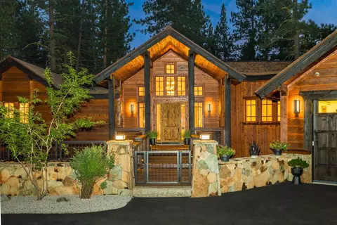 Exterior - 11621 Bottcher Loop, Truckee, CA 96161 photo 2 of 9