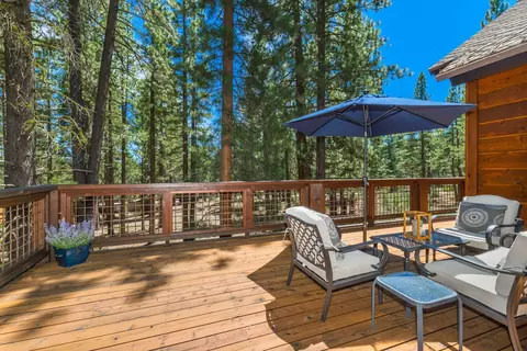 Exterior - 11621 Bottcher Loop, Truckee, CA 96161 photo 6 of 9