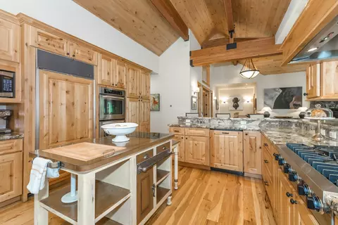 Kitchen - 11621 Bottcher Loop, Truckee, CA 96161 photo 2 of 2