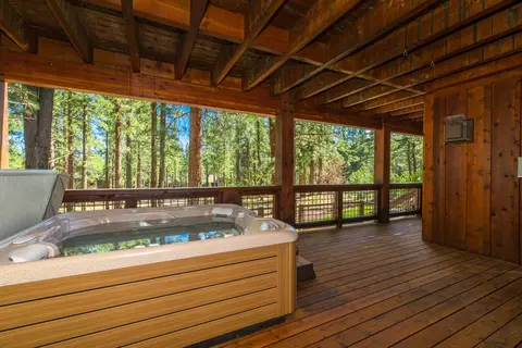 Exterior - 11621 Bottcher Loop, Truckee, CA 96161 photo 7 of 9