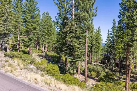 8219 Fallen Leaf Way, Truckee, CA 96161 photo 4