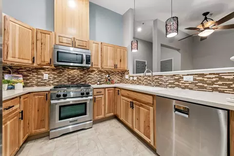 Kitchen - 10147 Pine Cone Rd, Truckee, CA 96161 photo 1 of 3