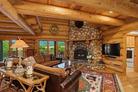 Living - 69 Silver Sage, Clio, CA 96106 photo 2 of 4