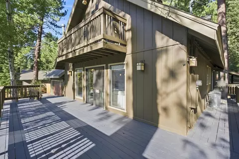 Exterior - 10595 Codogan St, Truckee, CA 96161 photo 3 of 6