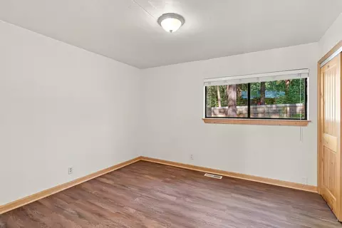 Bedroom - 10595 Codogan St, Truckee, CA 96161 photo 3 of 8
