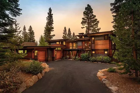 10445 Thunderbird Ct, Truckee, CA 96161