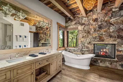Bath - 8408 Jake Teeter, Truckee, CA 96161 photo 1 of 4