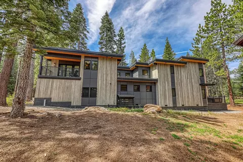 Exterior - 12766 Skiview Loop, Truckee, CA 96161 photo 5 of 6