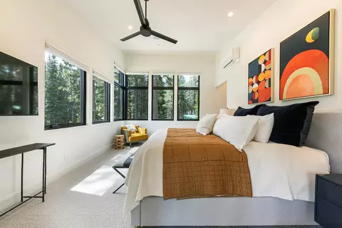 Bedroom - 12766 Skiview Loop, Truckee, CA 96161 photo 4 of 5