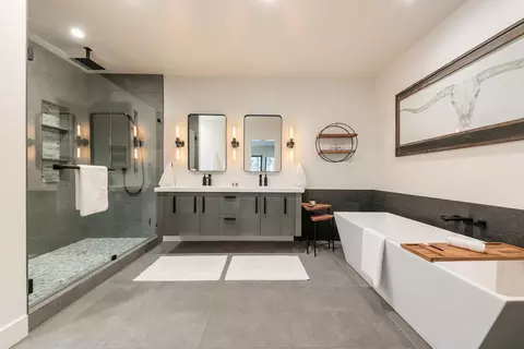 Bath - 12766 Skiview Loop, Truckee, CA 96161 photo 1 of 3