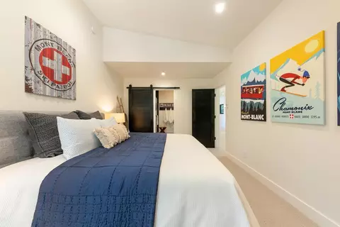 Bedroom - 12766 Skiview Loop, Truckee, CA 96161 photo 3 of 5
