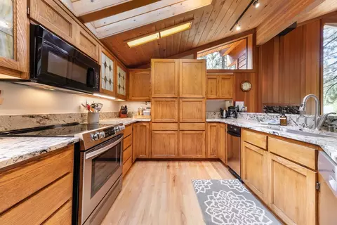 Kitchen - 103 Basque # 4, Truckee, CA 96161 photo 3 of 3