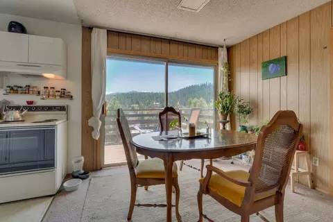 Dining - 10035 Keiser Ave, Truckee, CA 96161 photo 1 of 2
