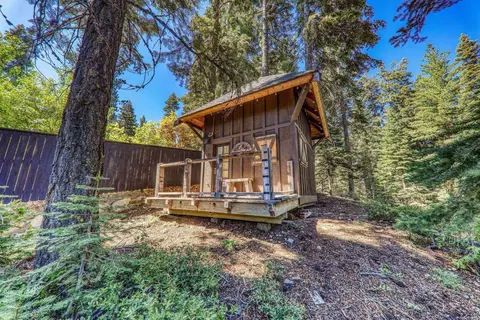 1105 Sequoia Ave, Tahoe City, CA 96145