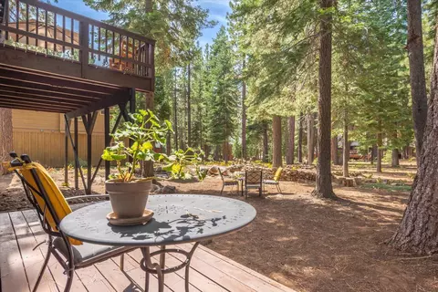 Exterior - 13753 Skiview Loop, Truckee, CA 96161 photo 6 of 8