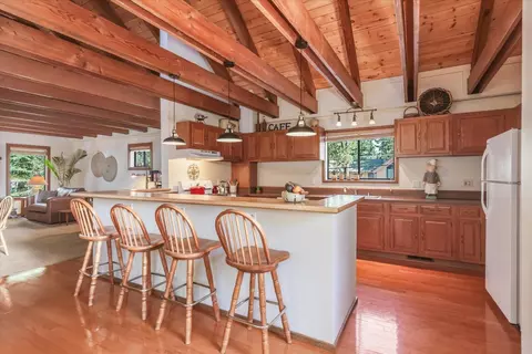 Kitchen - 13753 Skiview Loop, Truckee, CA 96161 photo 2 of 4