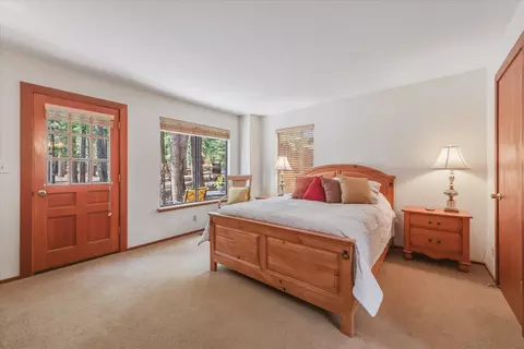 Bedroom - 13753 Skiview Loop, Truckee, CA 96161 photo 1 of 4