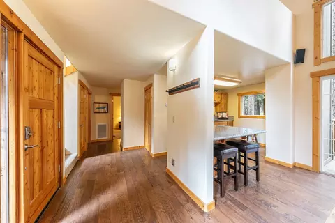 Entry Way - 14062 Skiview Loop, Truckee, CA 96161 photo 2 of 4