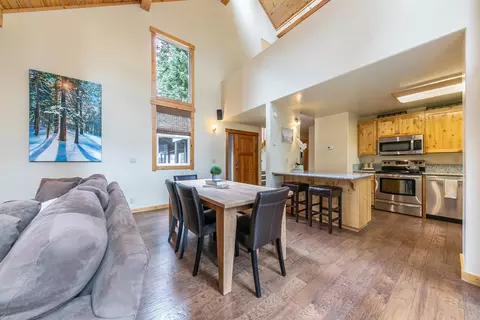 Dining - 14062 Skiview Loop, Truckee, CA 96161 photo 2 of 2