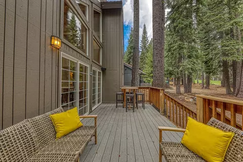 Exterior - 14062 Skiview Loop, Truckee, CA 96161 photo 3 of 5