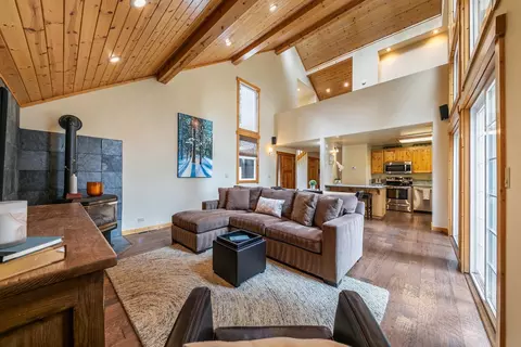 Living - 14062 Skiview Loop, Truckee, CA 96161 photo 1 of 2