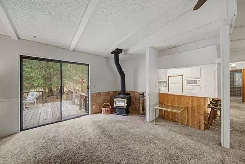Living - 37 Klamath Trl, Graeagle, CA 96103 photo 1 of 2