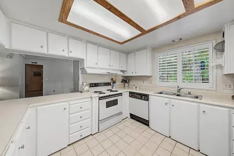 Kitchen - 37 Klamath Trl, Graeagle, CA 96103 photo 1 of 3