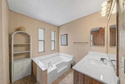 Bath - 37 Klamath Trl, Graeagle, CA 96103 photo 1 of 3