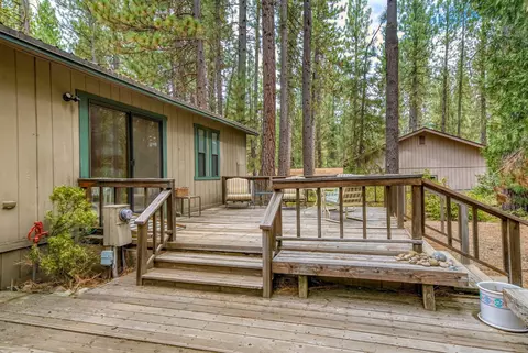 Exterior - 37 Klamath Trl, Graeagle, CA 96103 photo 4 of 5