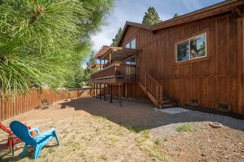 Exterior - 16138 Lance Dr, Truckee, CA 96161 photo 5 of 9