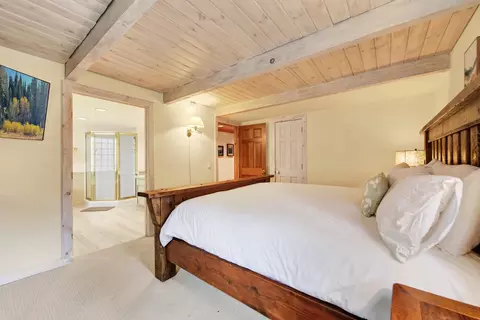Bedroom - 219 Basque, Truckee, CA 96161 photo 2 of 4