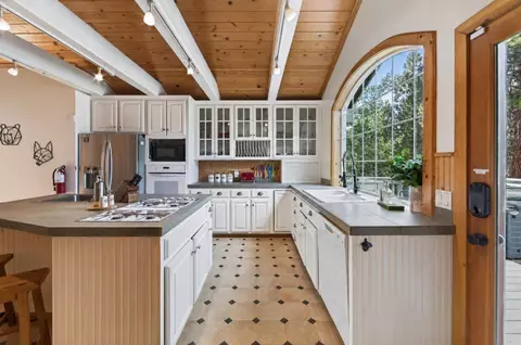 Kitchen - 219 Basque, Truckee, CA 96161 photo 1 of 4