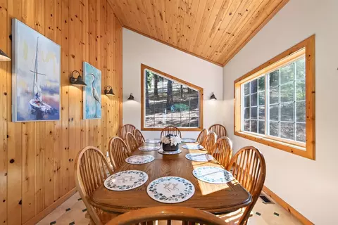 Dining - 219 Basque, Truckee, CA 96161 photo 2 of 2