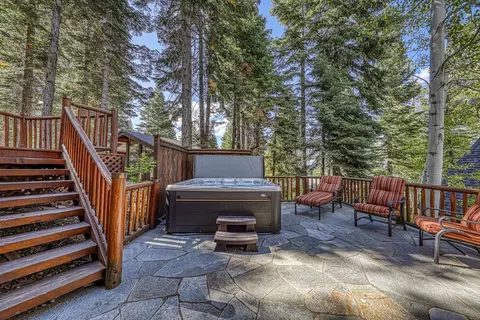 Exterior - 1949 Gray Wolf, Truckee, CA 96161 photo 4 of 10