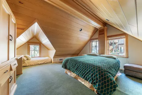 Bedroom - 1949 Gray Wolf, Truckee, CA 96161 photo 6 of 6