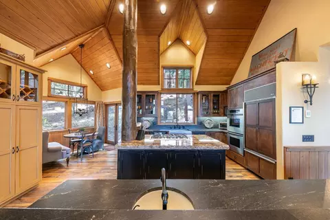 Kitchen - 1949 Gray Wolf, Truckee, CA 96161 photo 1 of 4